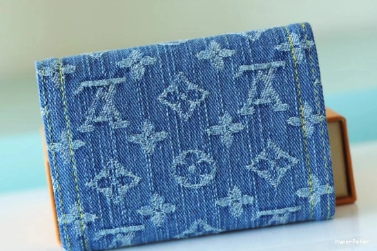 Vuitton VICTORINE Wallet Louis 0711